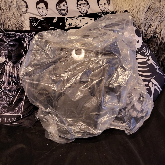 BNWT RARE Zamora mini backpack - Picture 3 of 6